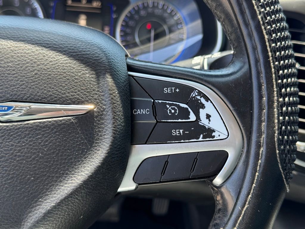 Used 2016 Chrysler 200 Limited FWD image 19