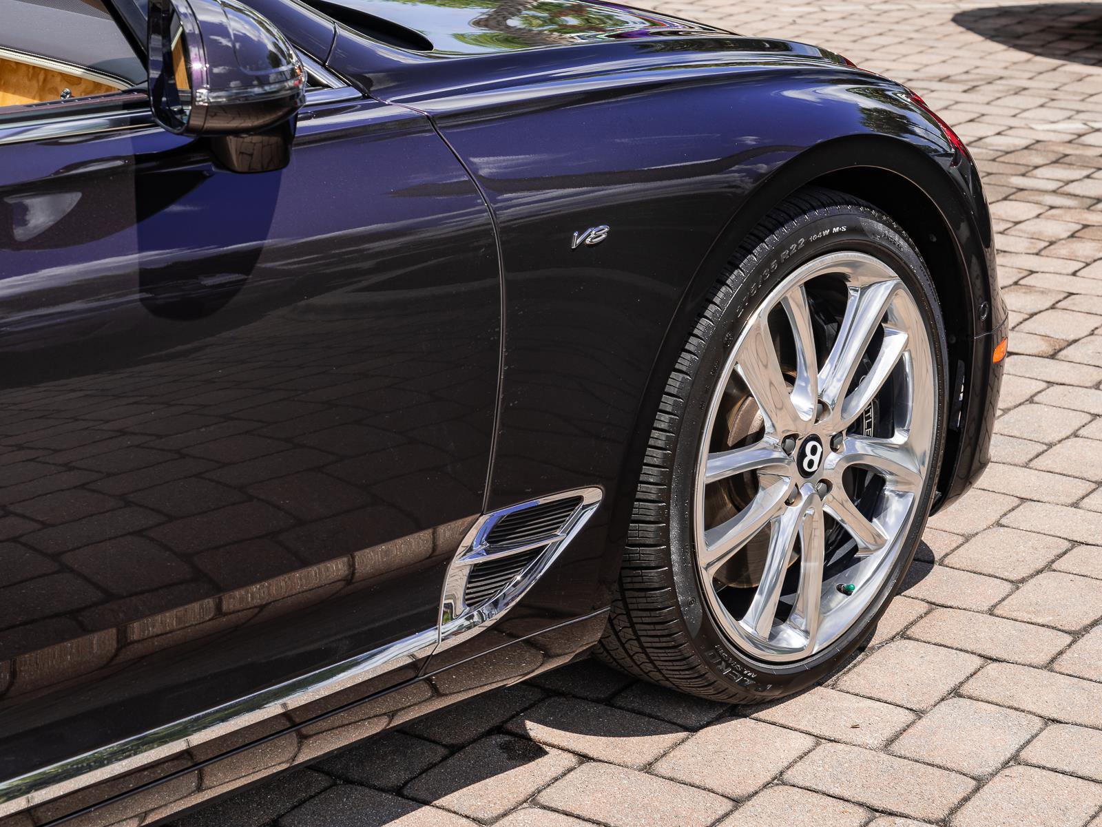 Used 2022 Bentley Continental GT Mulliner AWD/4WD image 11