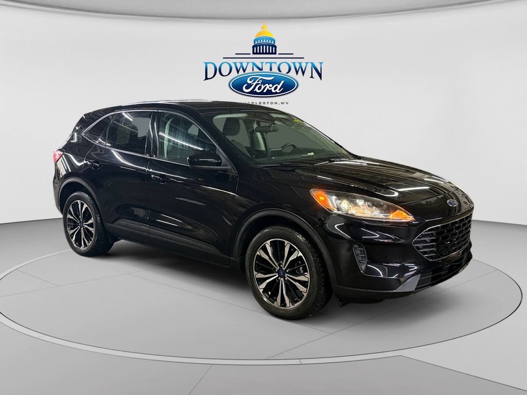 Used 2022 Ford Escape SE w/ SE Sport Appearance Package AWD/4WD image 1
