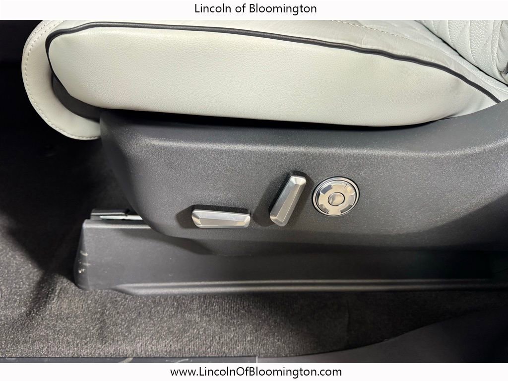 New 2025 Lincoln Navigator L Black Label image 20