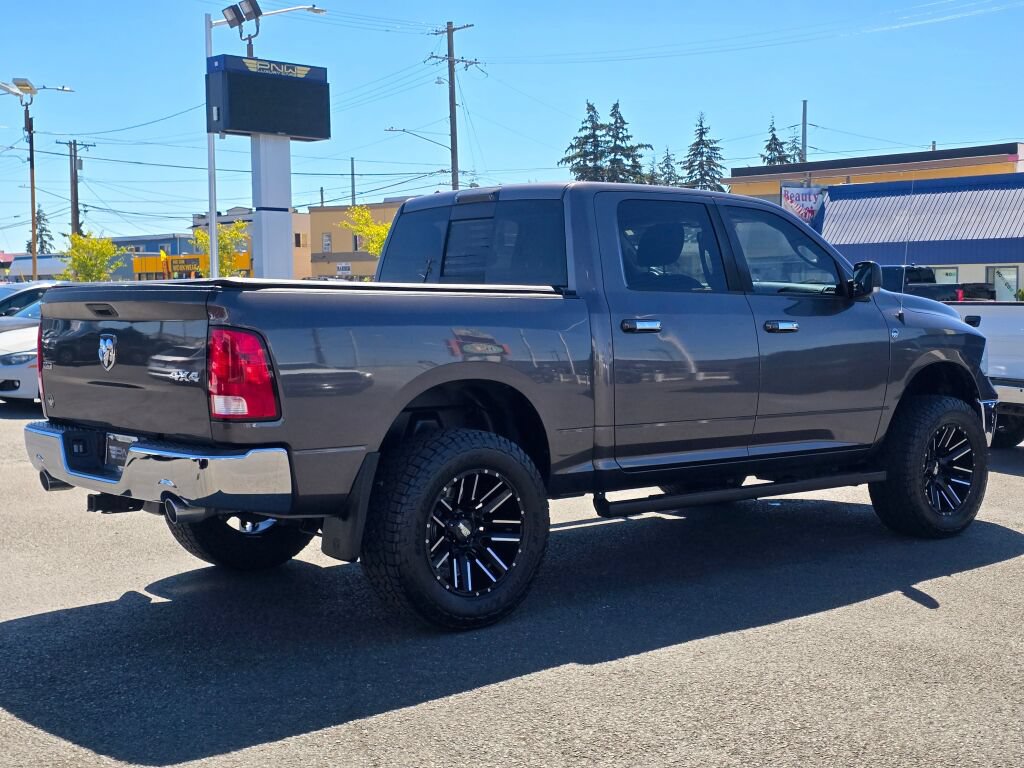 Used 2015 RAM 1500 Classic SLT w/ SLT Plus D←cor Group AWD/4WD image 6