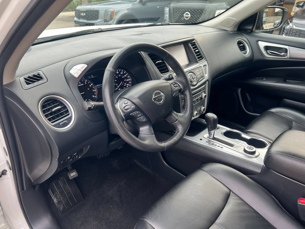 Used 2019 Nissan Pathfinder SL w/ SL Premium Package AWD/4WD image 6
