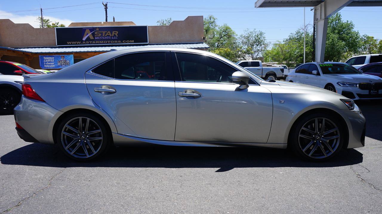 Used 2018 Lexus IS 300 F Sport RWD image 2
