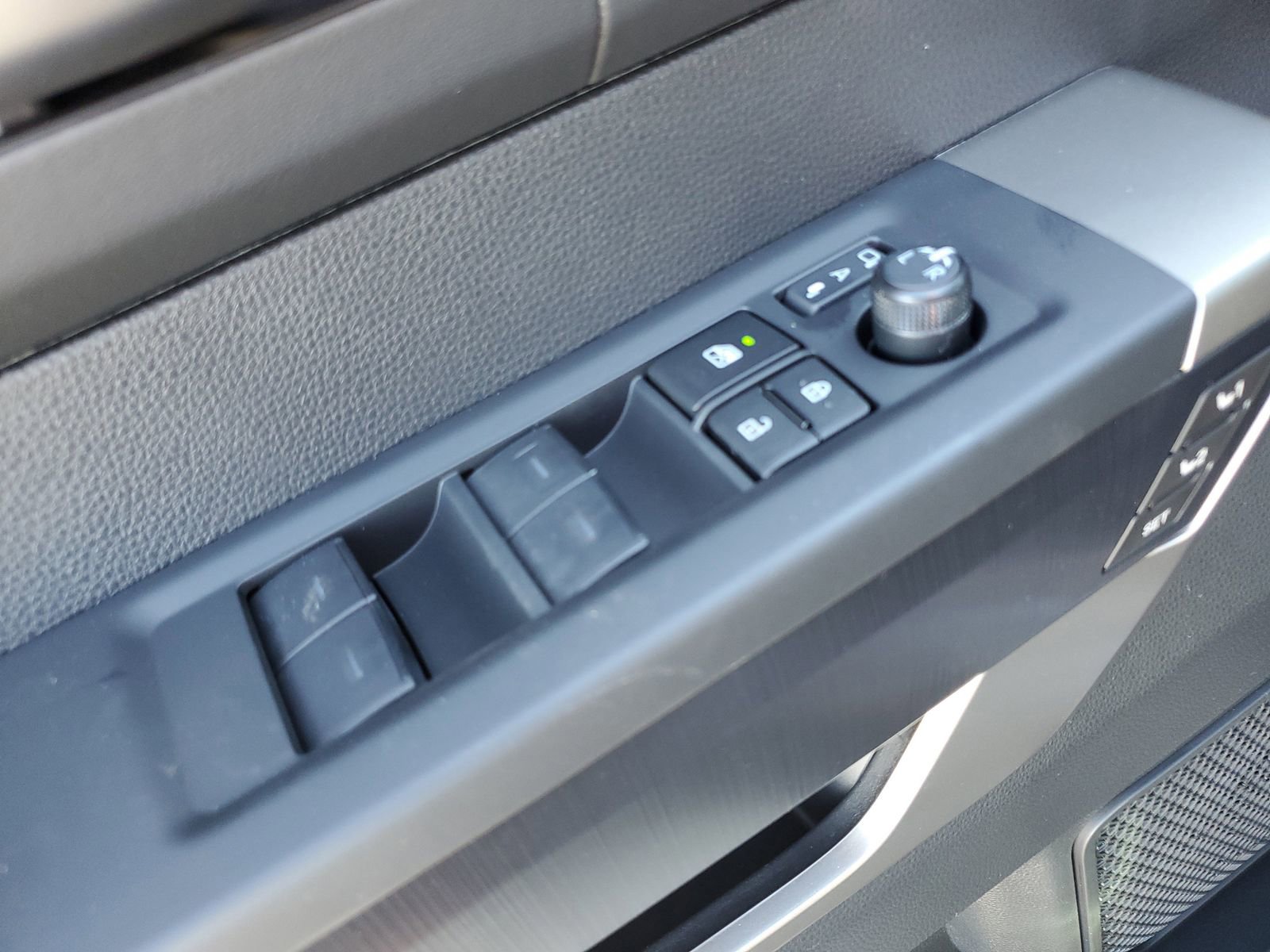 New 2026 Toyota Sequoia Platinum AWD/4WD image 22