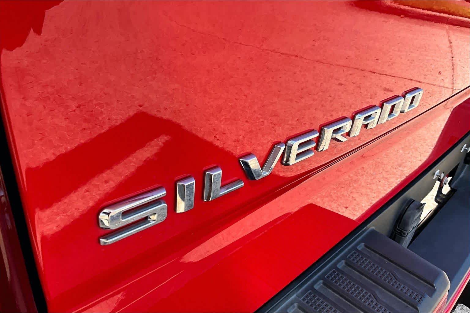 Used 2020 Chevrolet Silverado 1500 Custom w/ Custom Value Package RWD image 31