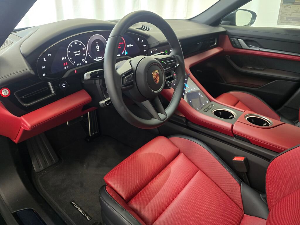 New 2025 Porsche Taycan 4S image 4