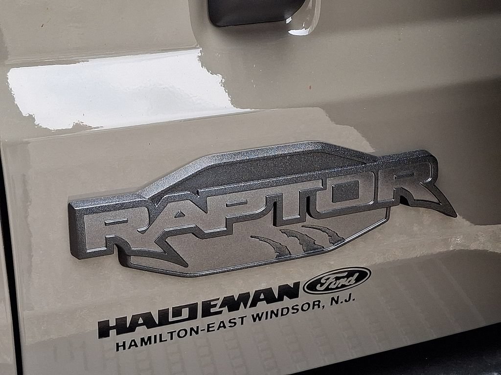 Used 2025 Ford Bronco Raptor AWD/4WD image 29