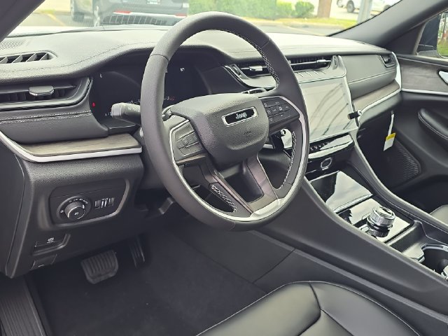 New 2026 Jeep Grand Cherokee L Limited AWD/4WD image 11