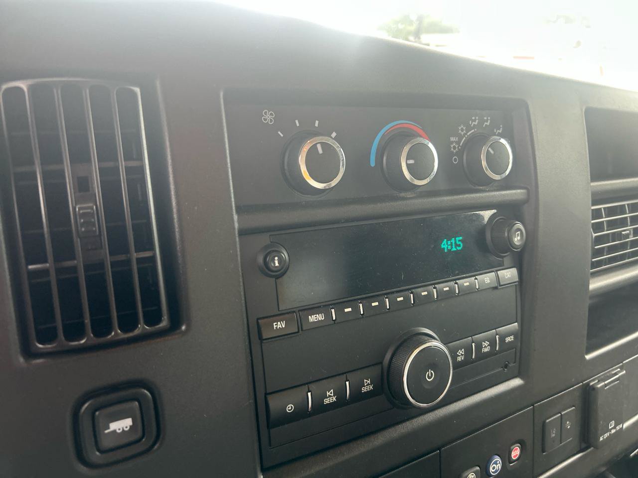 Used 2021 Chevrolet Express 3500 RWD image 23