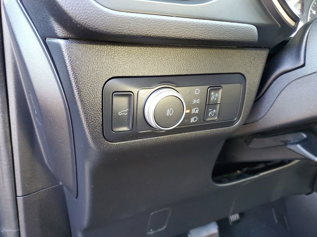 Used 2022 Ford Escape SEL image 13