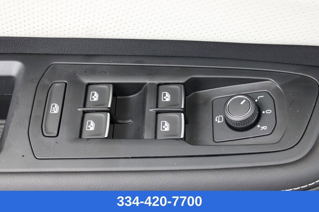 New 2025 Volkswagen Atlas Cross Sport SEL Premium R-Line image 16