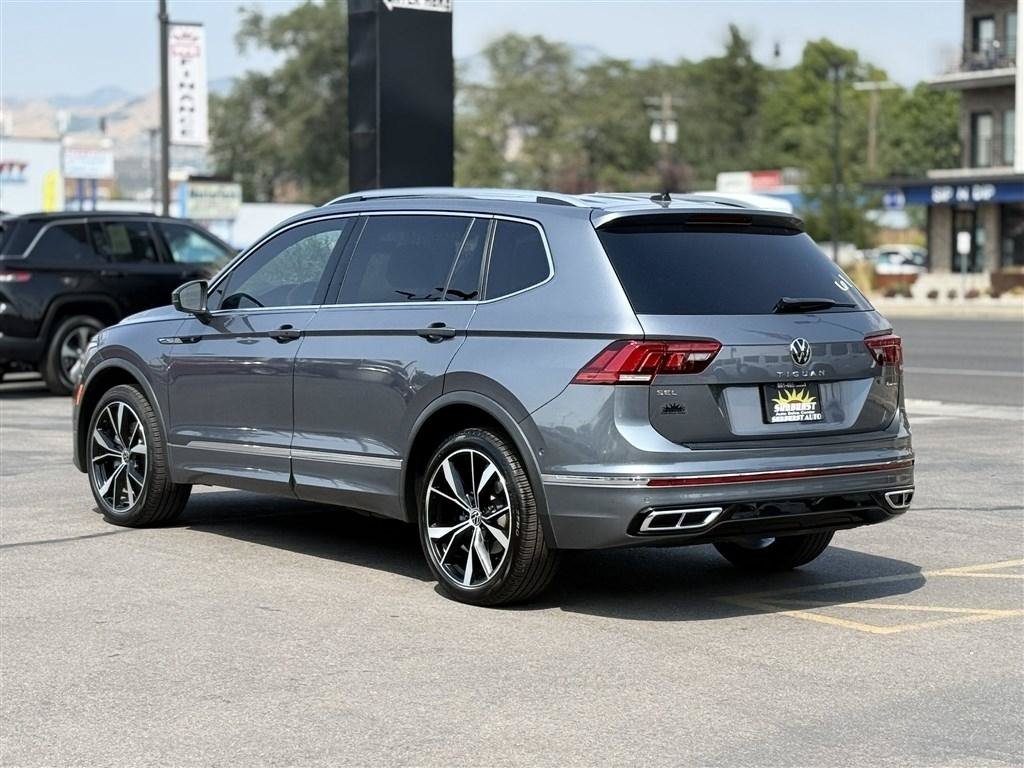 Used 2022 Volkswagen Tiguan SEL R-Line AWD/4WD image 5