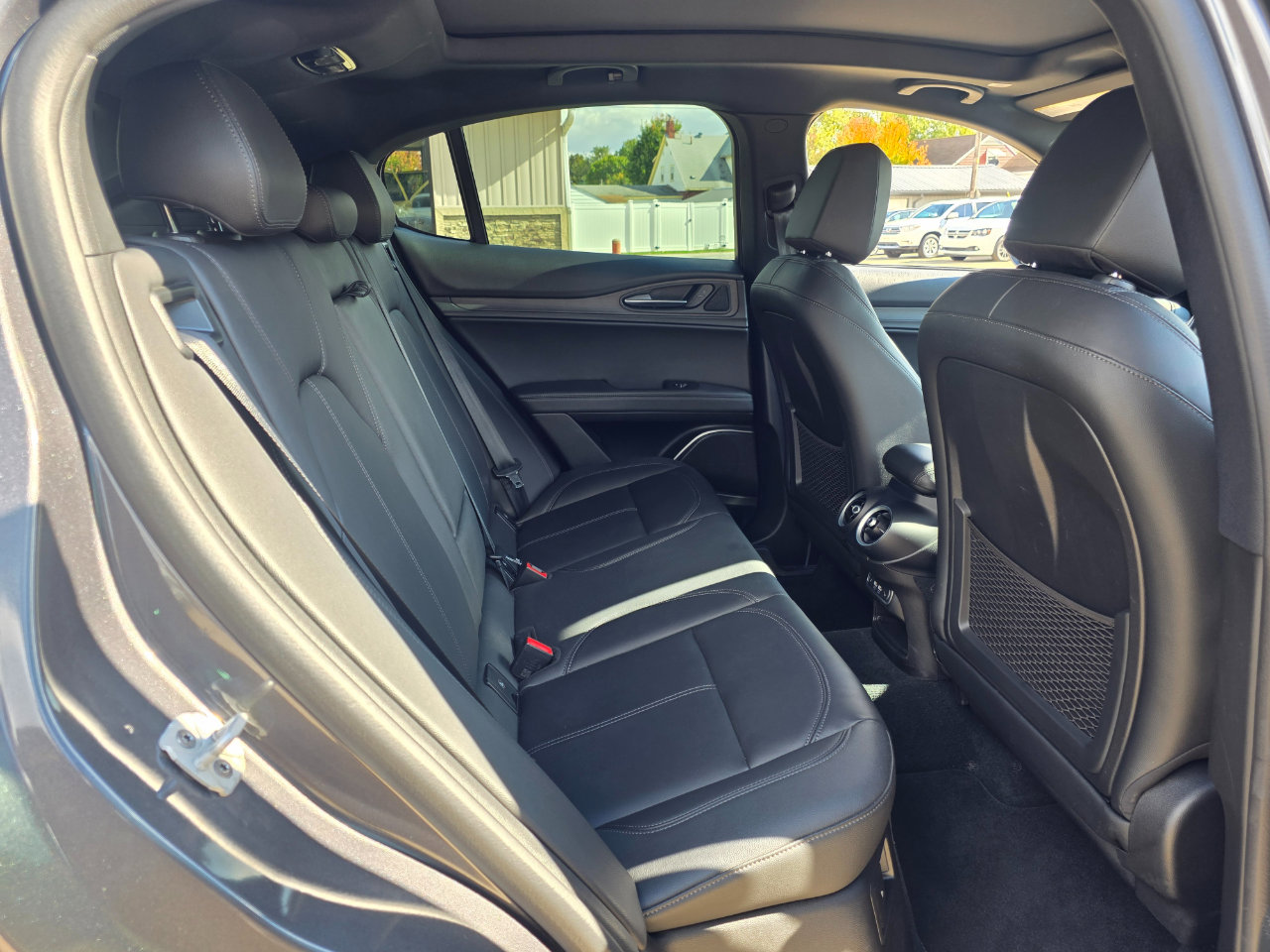 Used 2022 Alfa Romeo Stelvio Ti image 25