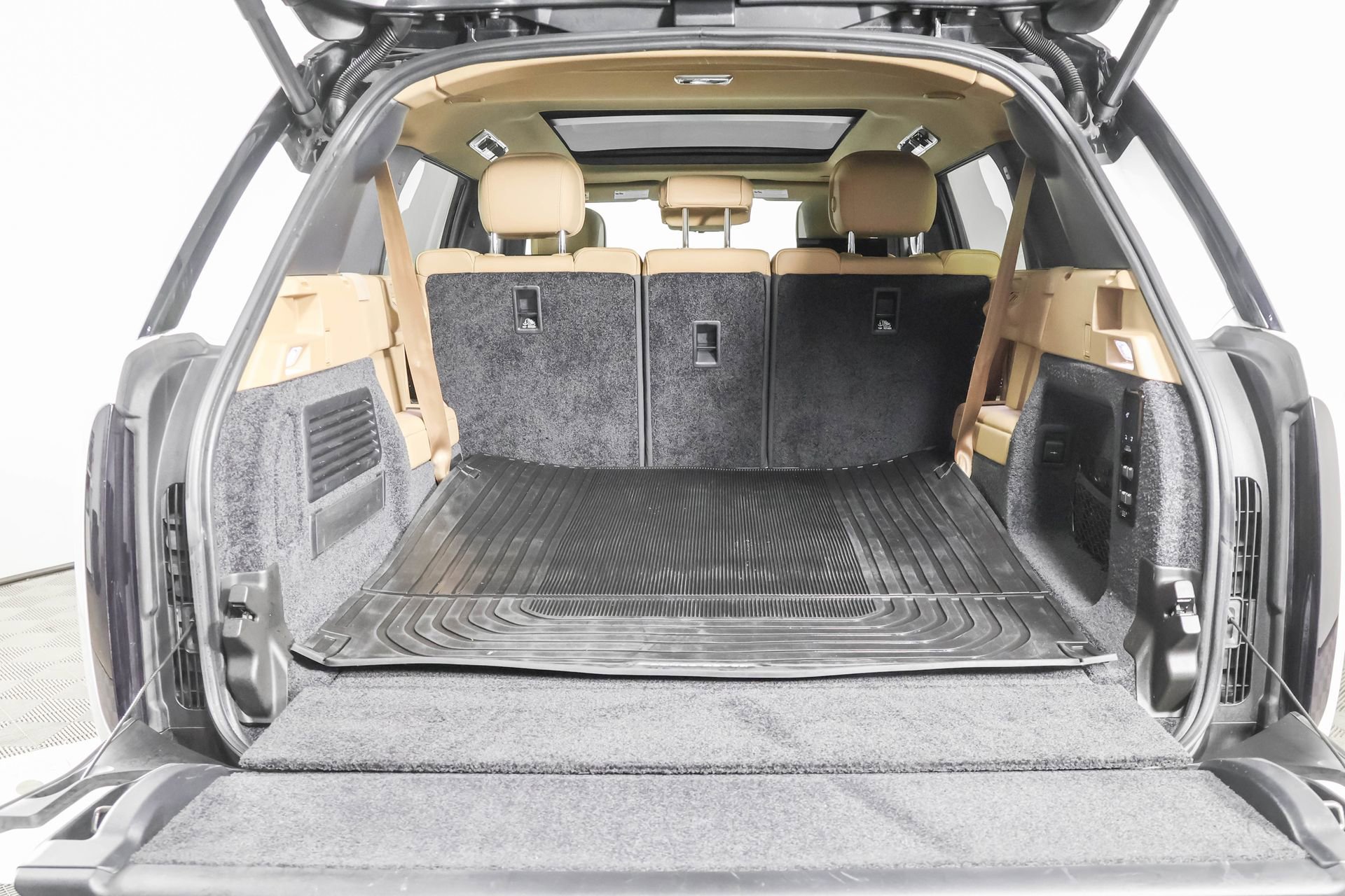 Used 2024 Land Rover Range Rover Long Wheelbase SE image 43