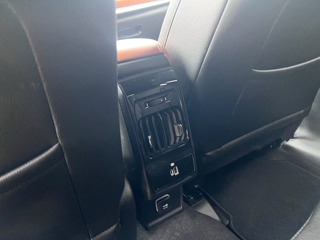 Certified 2025 Jeep Compass Limited w/ Elite Group AWD/4WD image 17