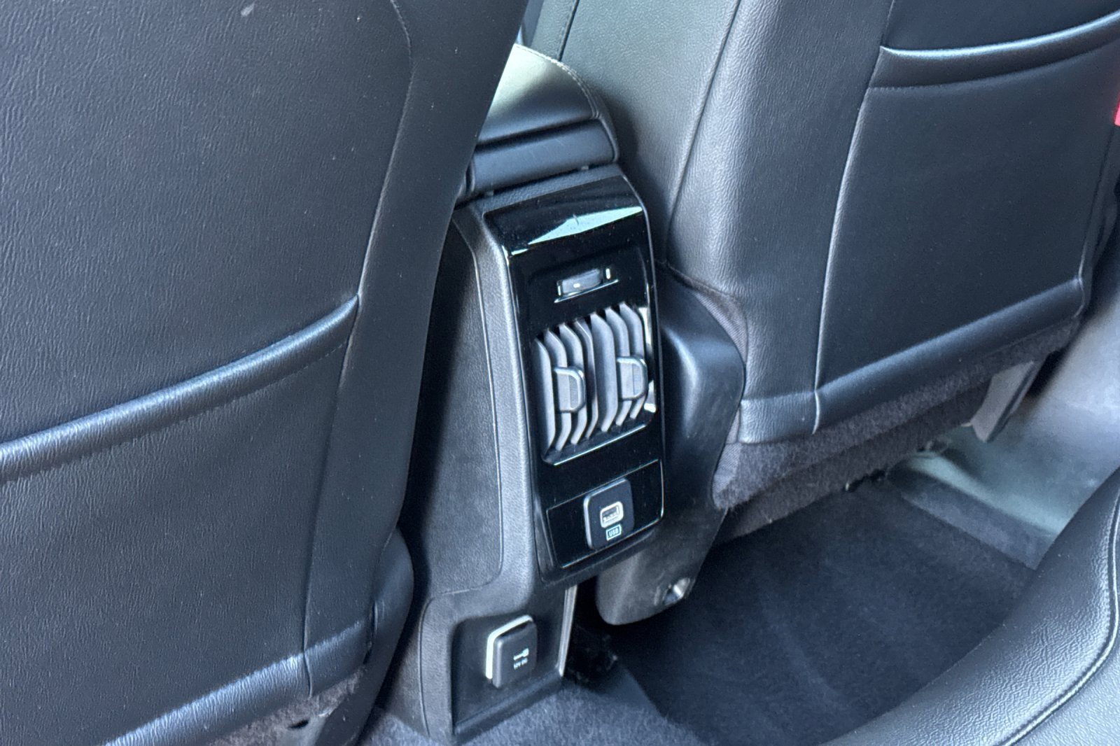 Used 2024 Jeep Compass Trailhawk image 14