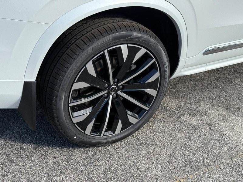 New 2026 Volvo XC90 B6 Core image 4