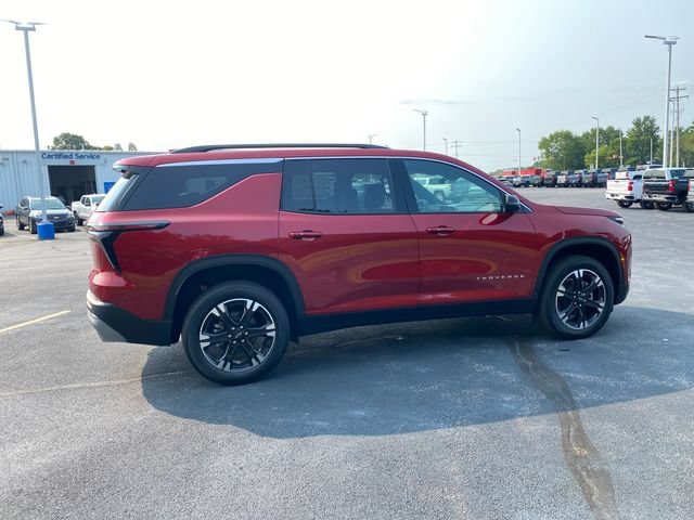 New 2027 Chevrolet Traverse LT w/ Sun and Wheel Package AWD/4WD image 9