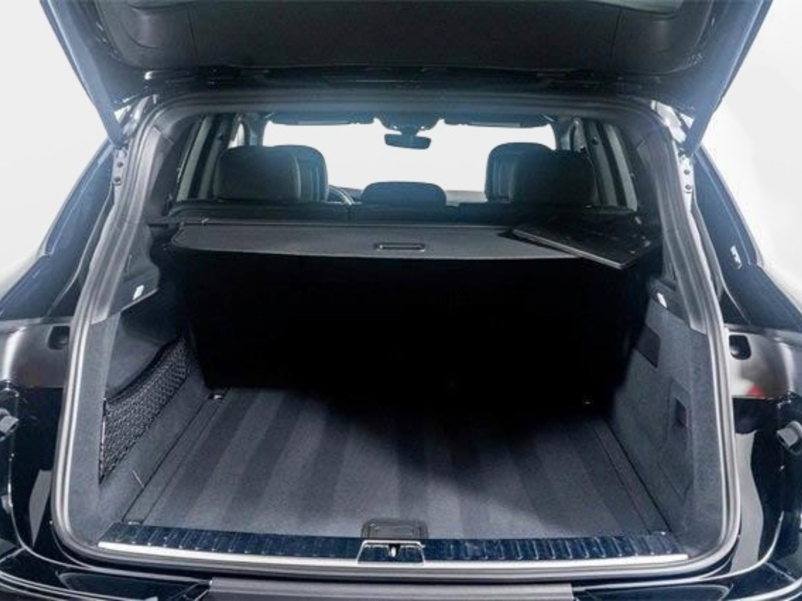 Used 2024 Porsche Cayenne image 61