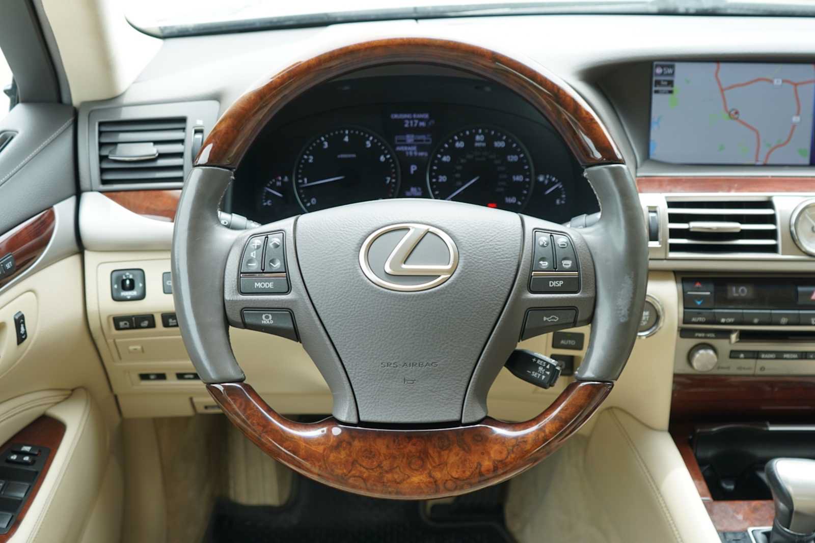 Used 2017 Lexus LS 460 w/ Comfort Package RWD image 23