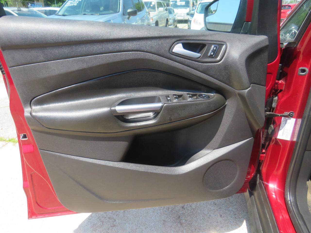 Used 2013 Ford C-MAX Energi SEL w/ Interior Protection Pkg FWD image 9