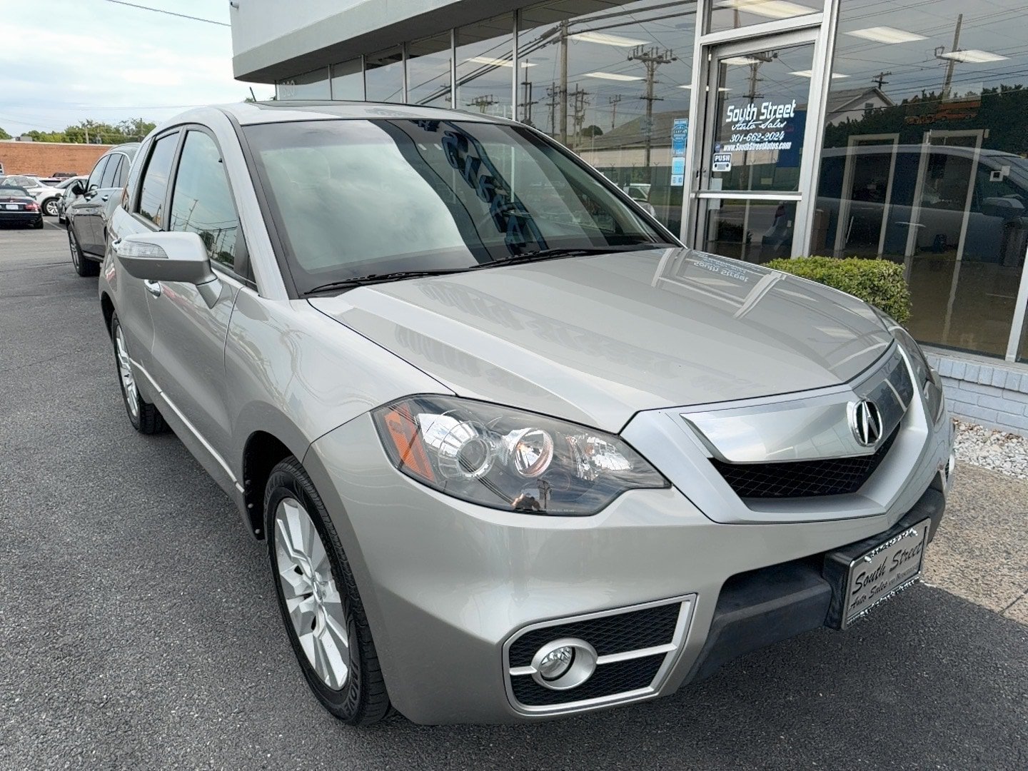 Used 2011 Acura RDX SH-AWD image 2