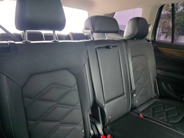 Used 2024 Volkswagen Atlas SE FWD image 19