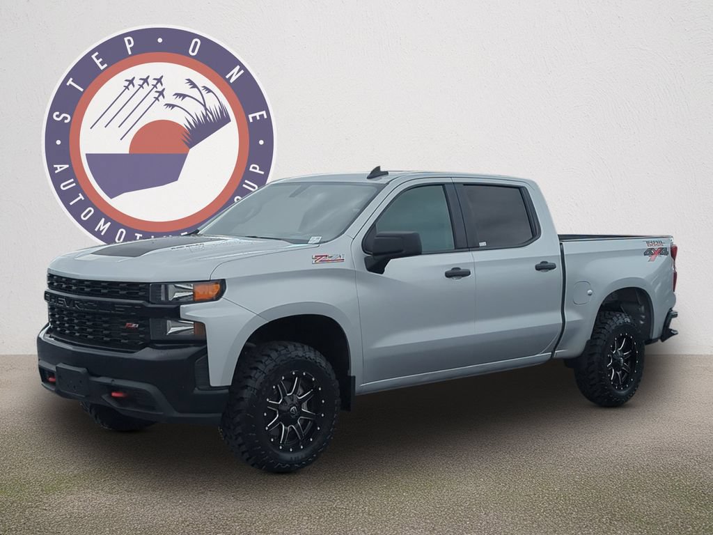 Used 2021 Chevrolet Silverado 1500 Custom Trail Boss w/ LPO, Dark Essentials Package AWD/4WD image 2
