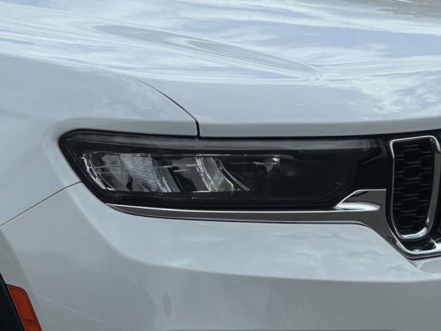 Used 2023 Jeep Grand Cherokee 4WD 4xe image 8