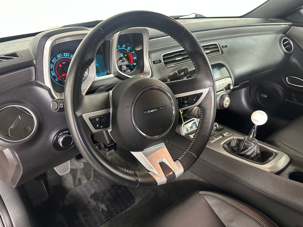 Used 2010 Chevrolet Camaro SS w/ RS Package RWD image 9