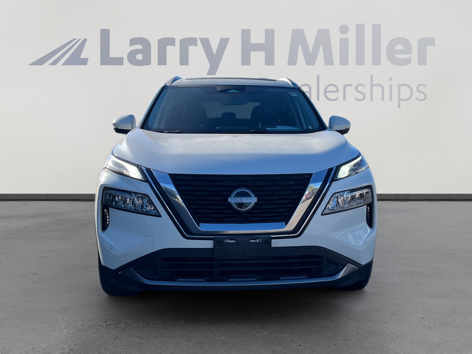 Used 2023 Nissan Rogue SL w/ SL Premium Package image 8