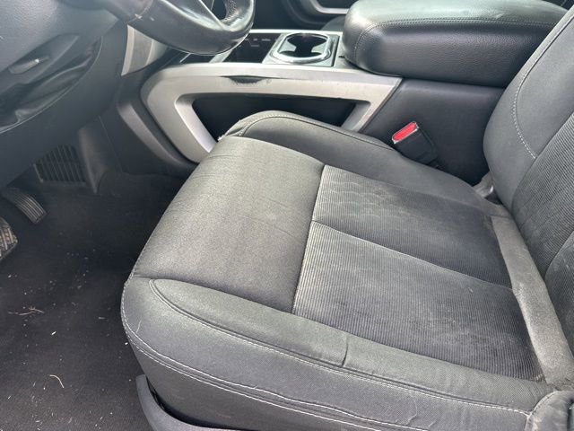 Used 2018 Nissan Titan SV w/ SV Convenience Package image 11