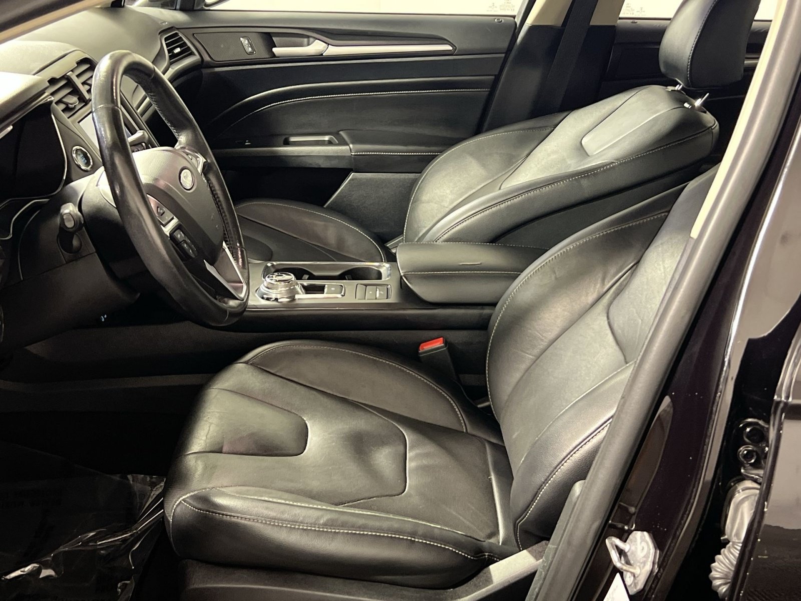 Used 2020 Ford Fusion Energi Titanium FWD image 14