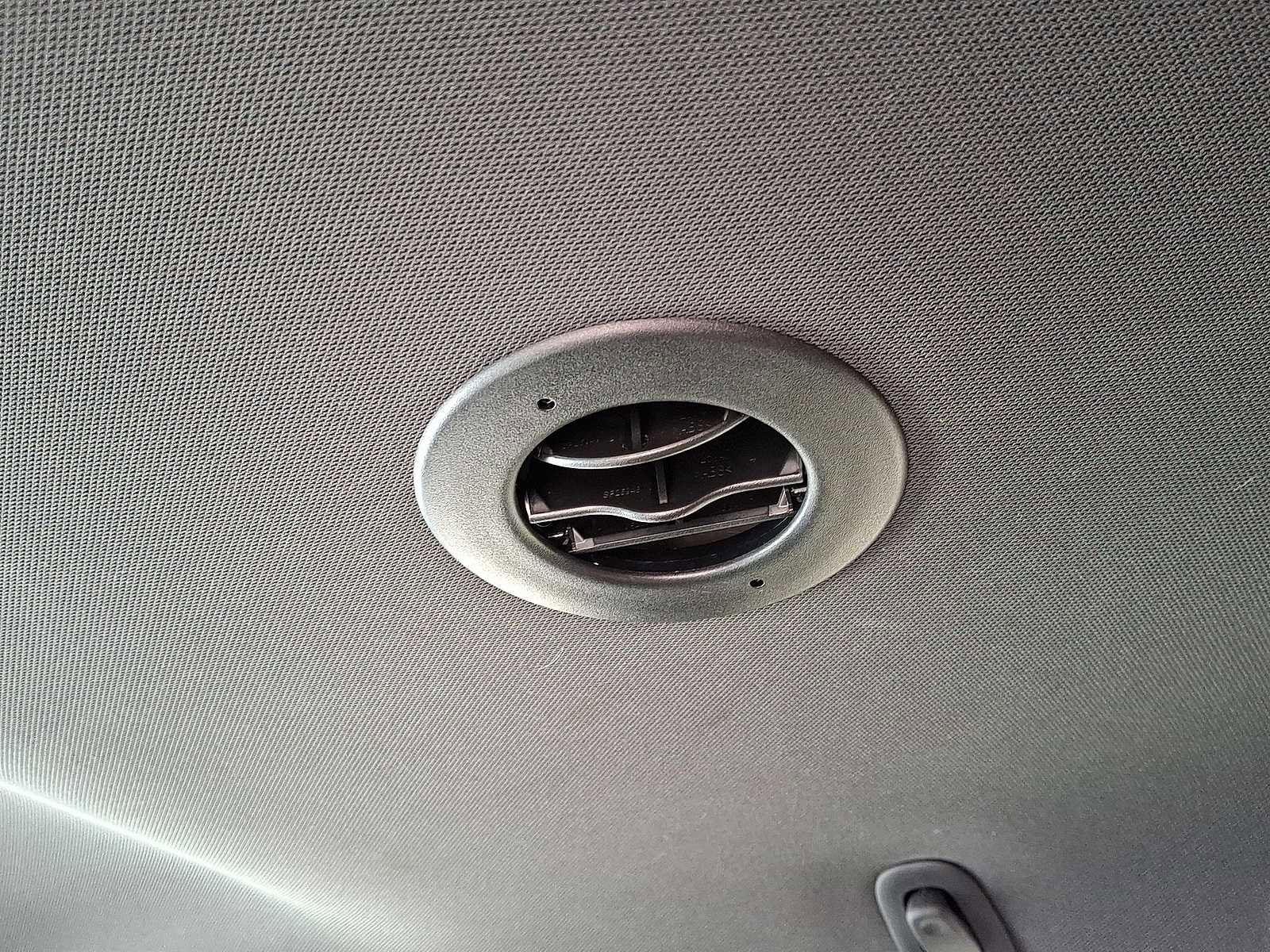 Certified 2023 Chevrolet Suburban Premier image 26