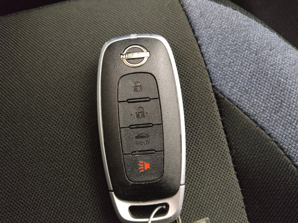 Used 2025 Nissan Versa SV w/ Trunk Package FWD image 32