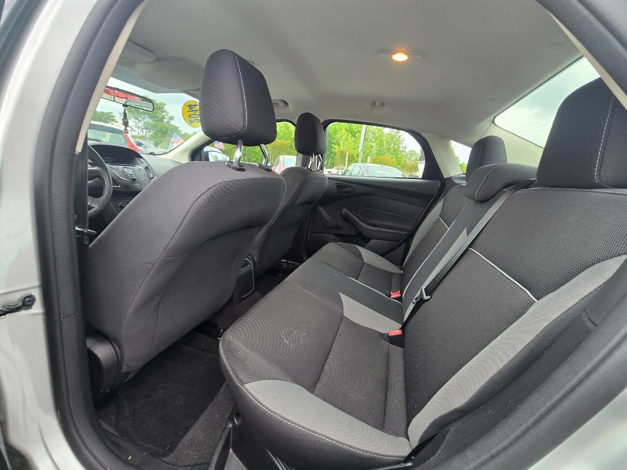 Used 2014 Ford Focus S FWD image 15