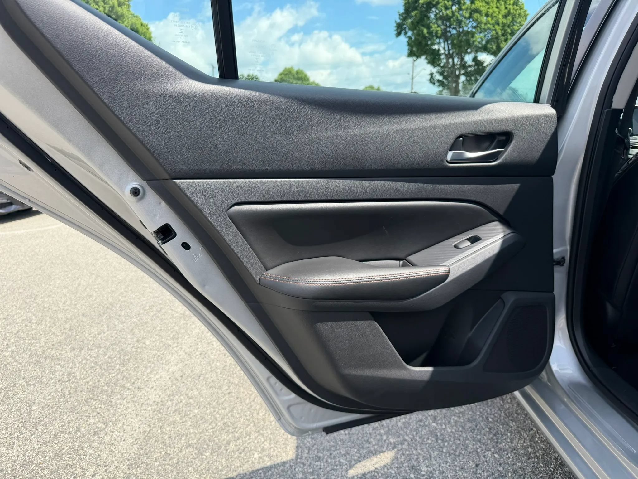 Used 2022 Nissan Altima 2.5 SR FWD image 9
