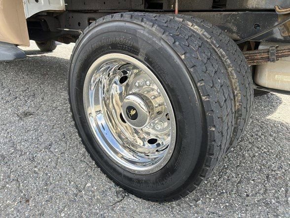 Used 2013 Ford F450 XL w/ Snow Plow Prep Pkg image 45