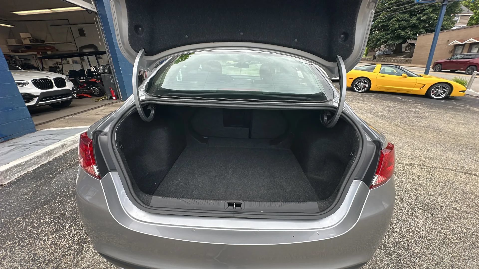 Used 2016 Chrysler 200 Limited FWD image 7