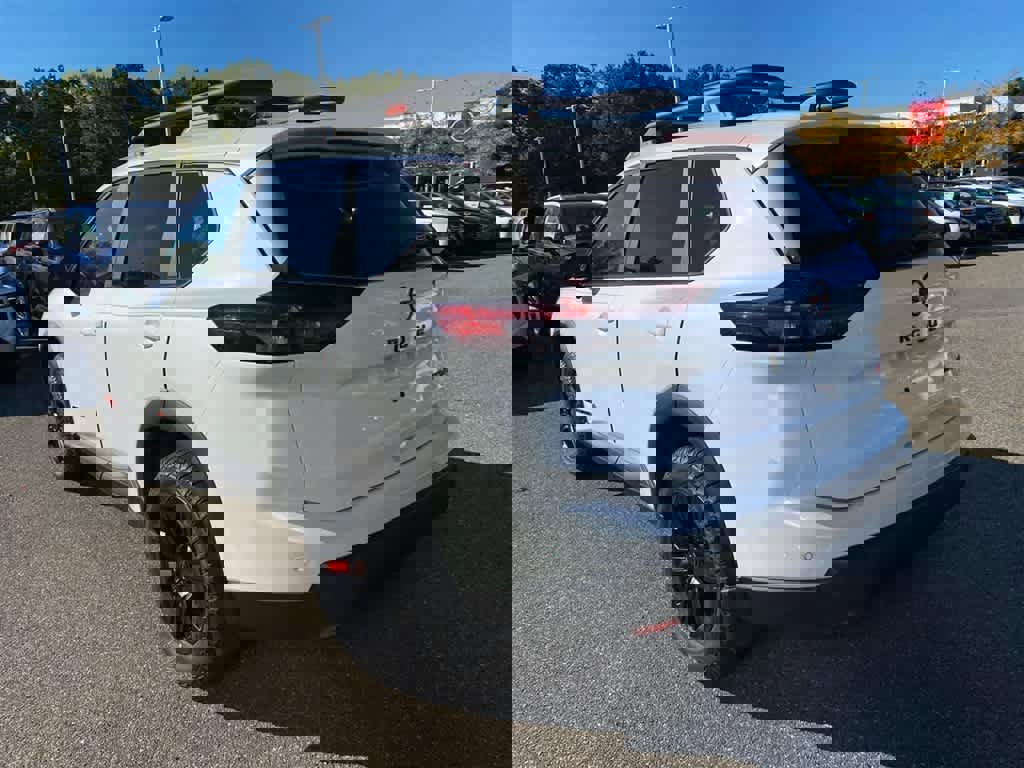 New 2026 Nissan Rogue SV image 4