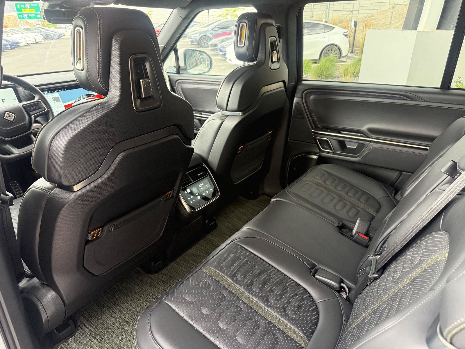 Used 2023 Rivian R1S Adventure AWD/4WD image 15