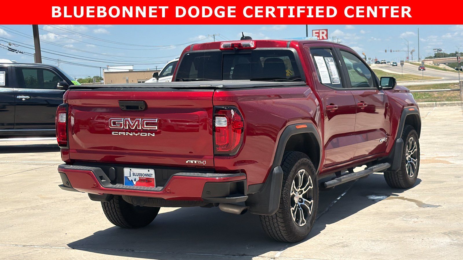 Used 2024 GMC Canyon AT4 w/ Technology Package AWD/4WD image 5
