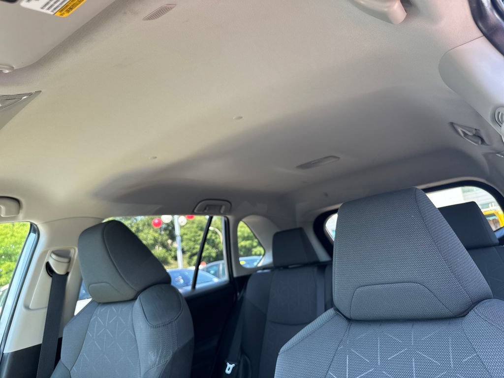 Used 2025 Toyota RAV4 XLE AWD/4WD image 16