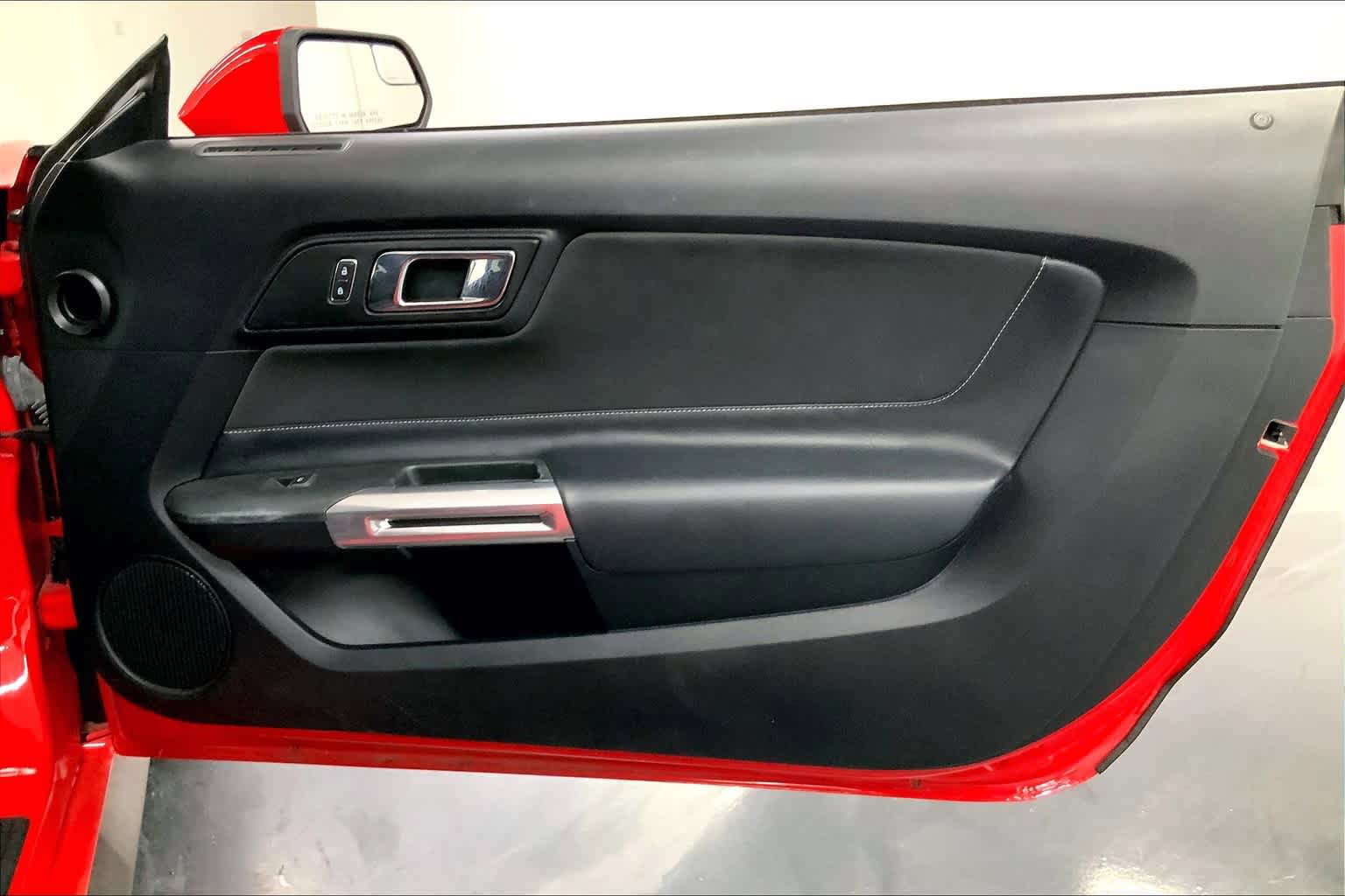 Used 2016 Ford Mustang Convertible w/ Equipment Group 051A RWD image 17