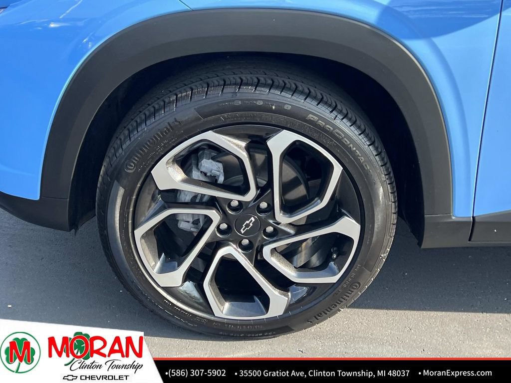 Certified 2024 Chevrolet Trax RS w/ Sunroof Package FWD image 11