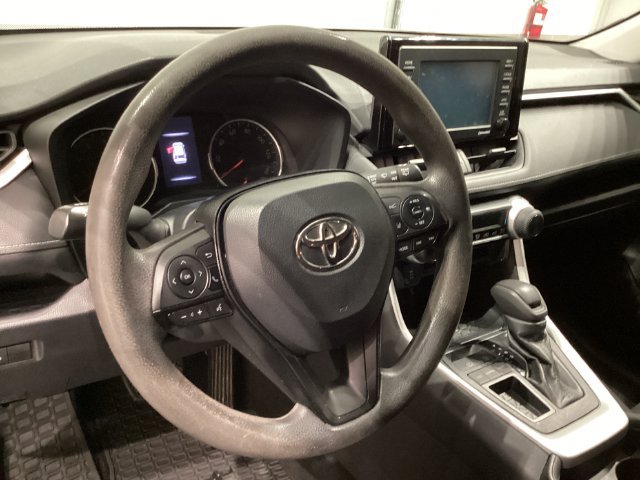 Used 2021 Toyota RAV4 LE FWD image 26