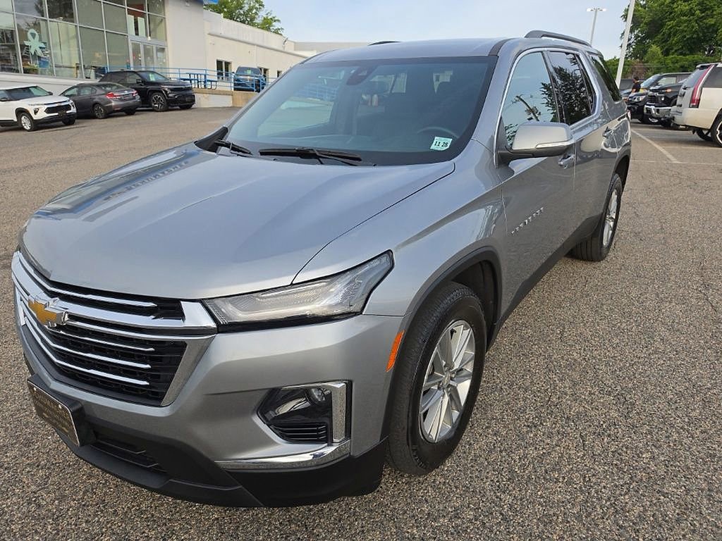 Used 2023 Chevrolet Traverse LT AWD/4WD image 7