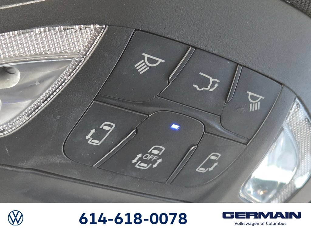 Used 2023 Chrysler Pacifica Touring-L w/ S Appearance Package AWD/4WD image 37