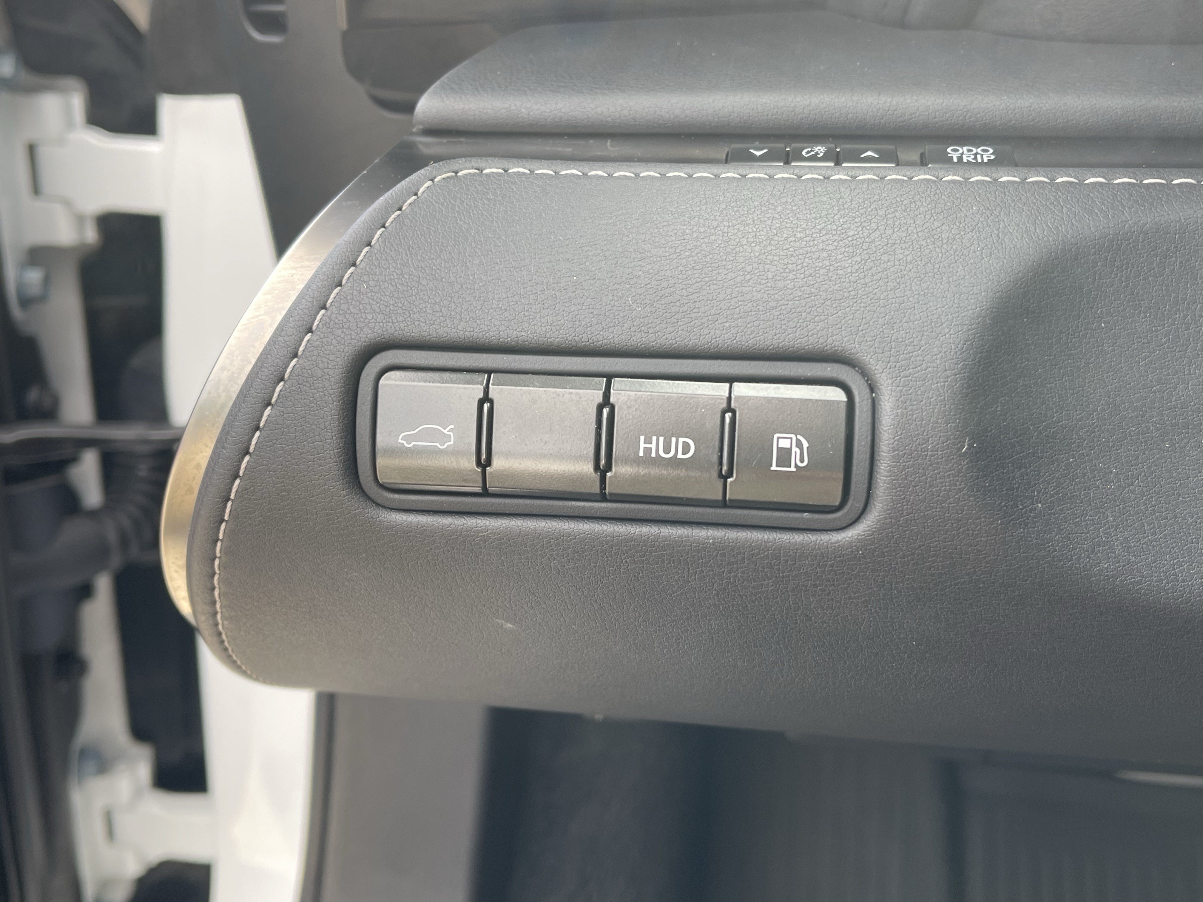 Used 2018 Lexus LC 500 Coupe w/ Sport Package RWD image 25