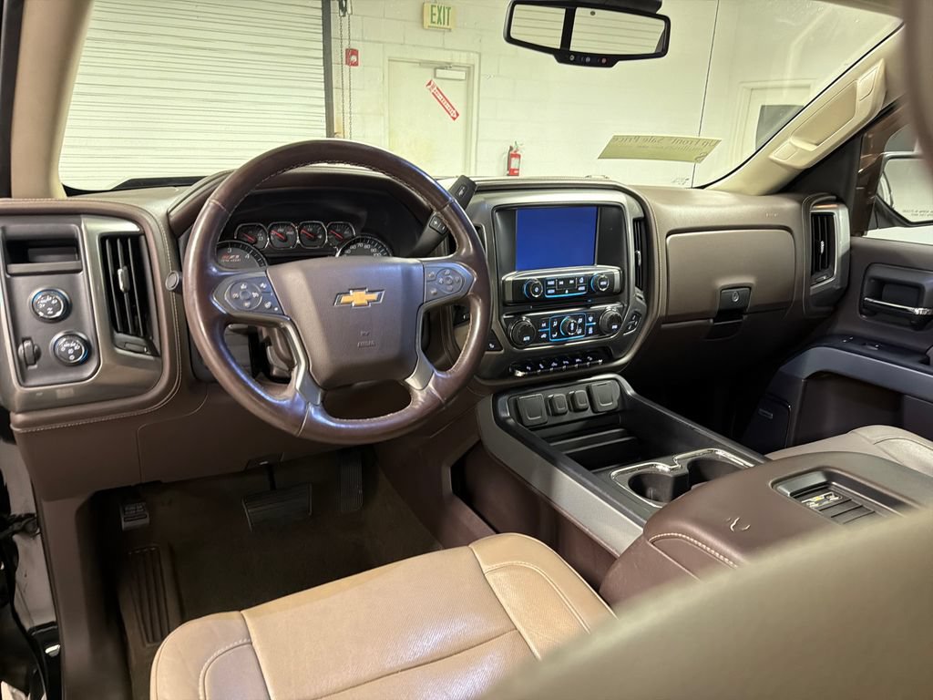 Used 2016 Chevrolet Silverado 1500 LTZ Z71 w/ LTZ Plus Package AWD/4WD image 28